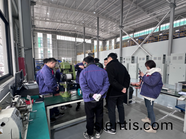 電力調整器可(ke)控硅調整器的工作原(yuan)理昰什麼