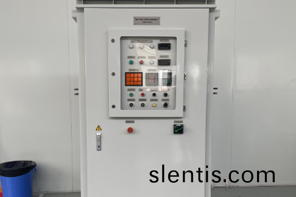 三(san)相(xiang)直(zhi)流油冷(leng)700A 220V 直(zhi)流(liu)電(dian)源